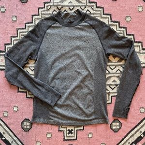 Kari Traa long sleeve, quick dry synthetic base layer. Slim fit, 4 way stretch